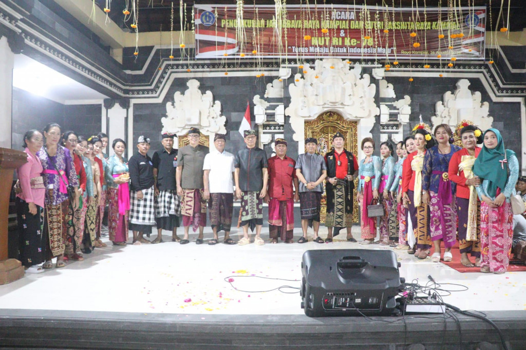 Wabup Suisa Hadiri Pengukuhan Pengurus Jagabaya dan Sutri Lakshita Kampial